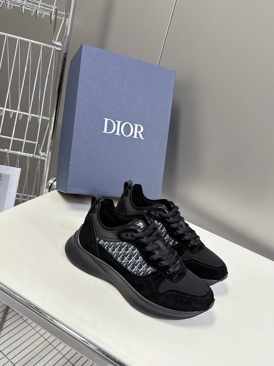 Christian Dior B25